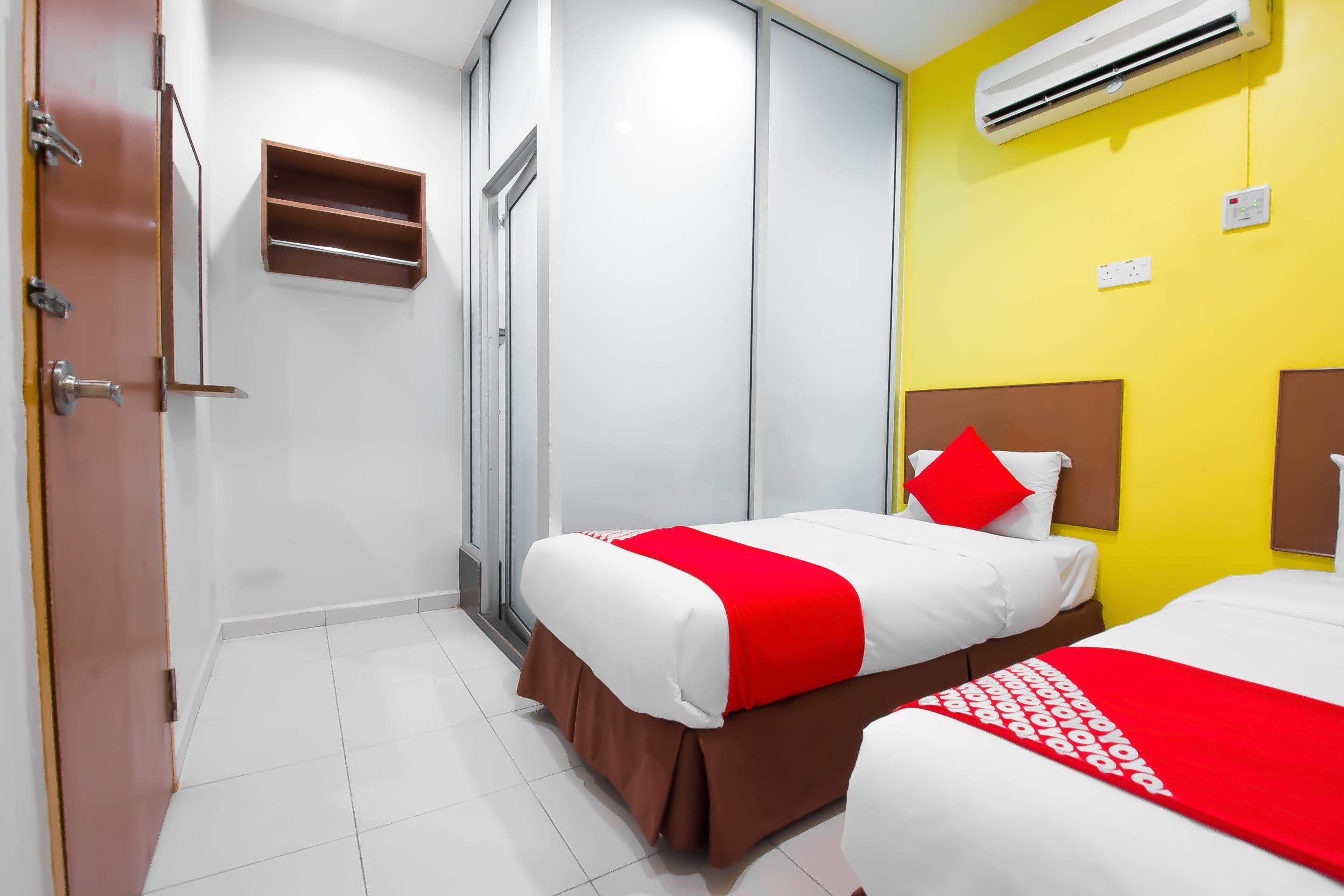 Kampong Pasir Puteh  Oyo 582 Hotel Walk Inn מראה חיצוני תמונה