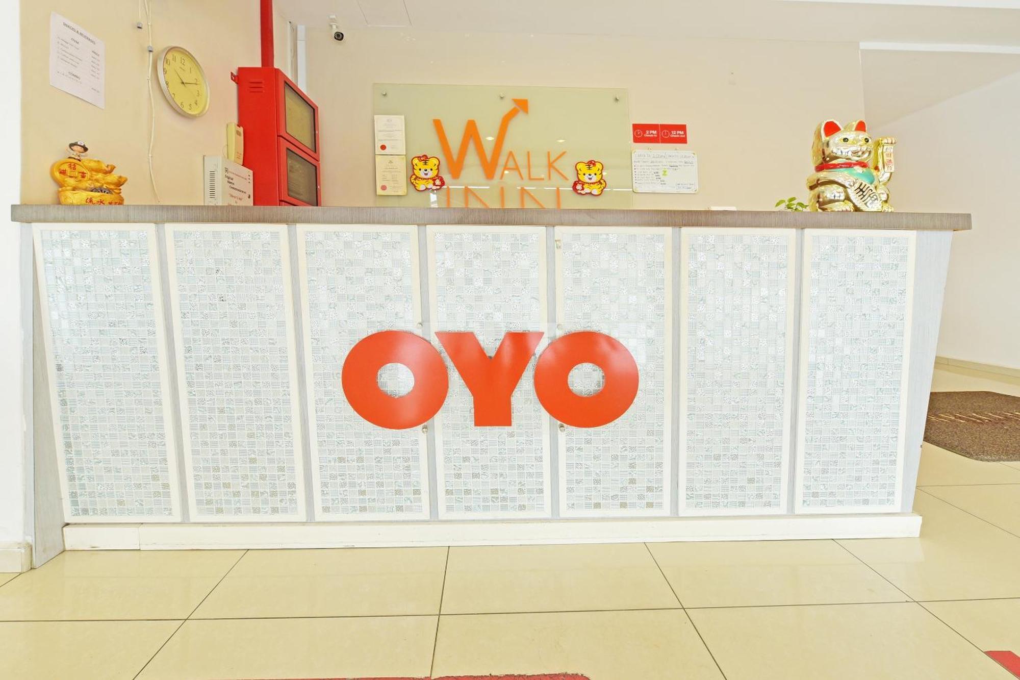 Kampong Pasir Puteh  Oyo 582 Hotel Walk Inn מראה חיצוני תמונה