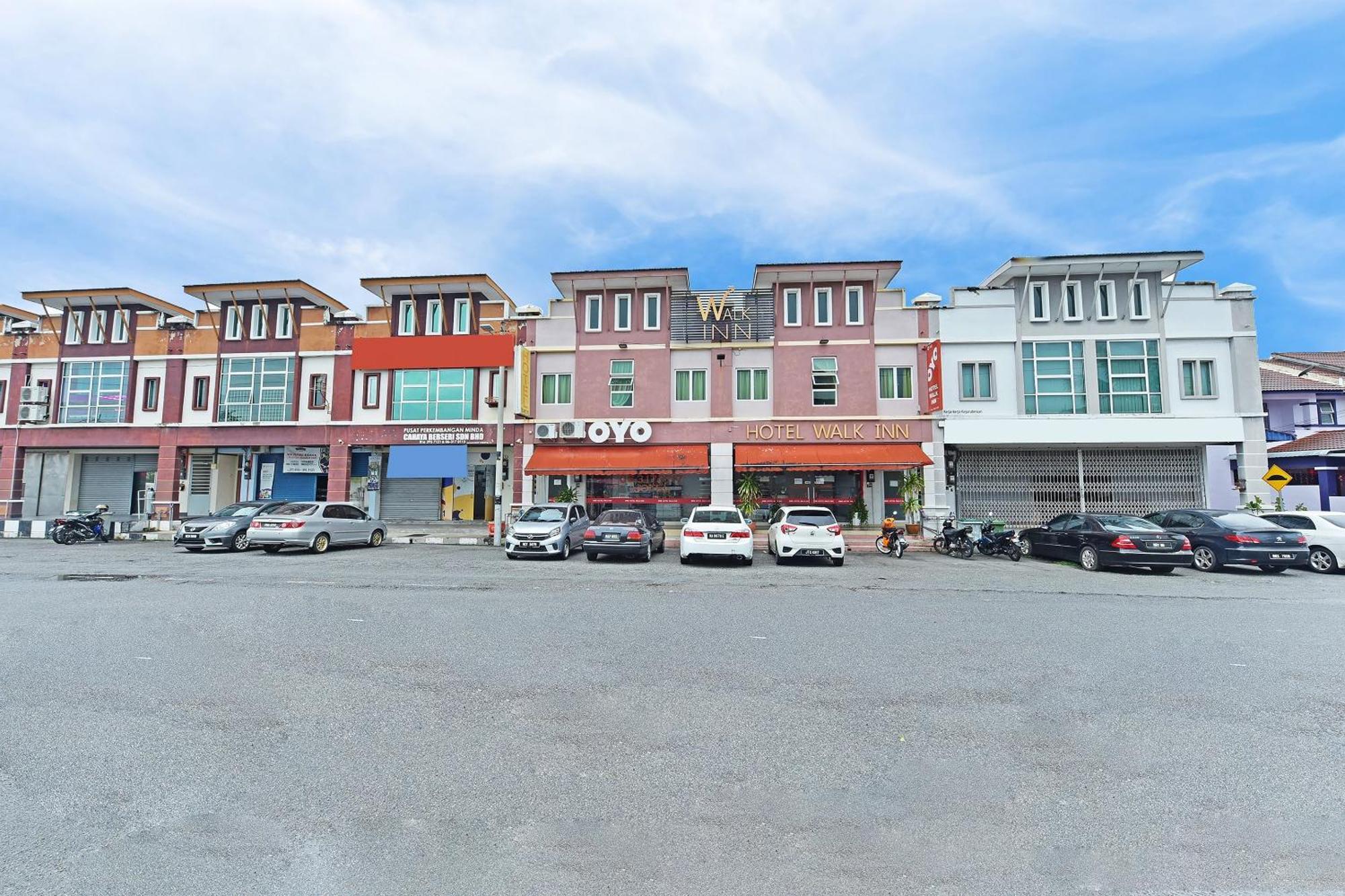 Kampong Pasir Puteh  Oyo 582 Hotel Walk Inn מראה חיצוני תמונה
